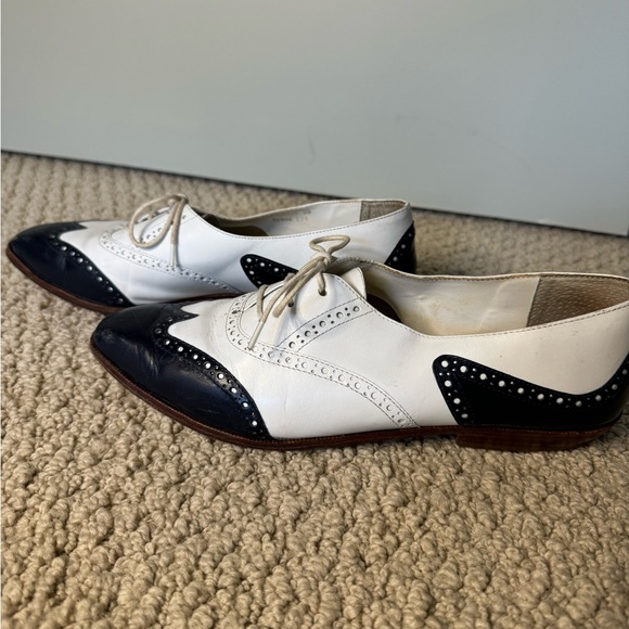 Vintage Connie Spectator lace ups 9M - Picture 2 of 8